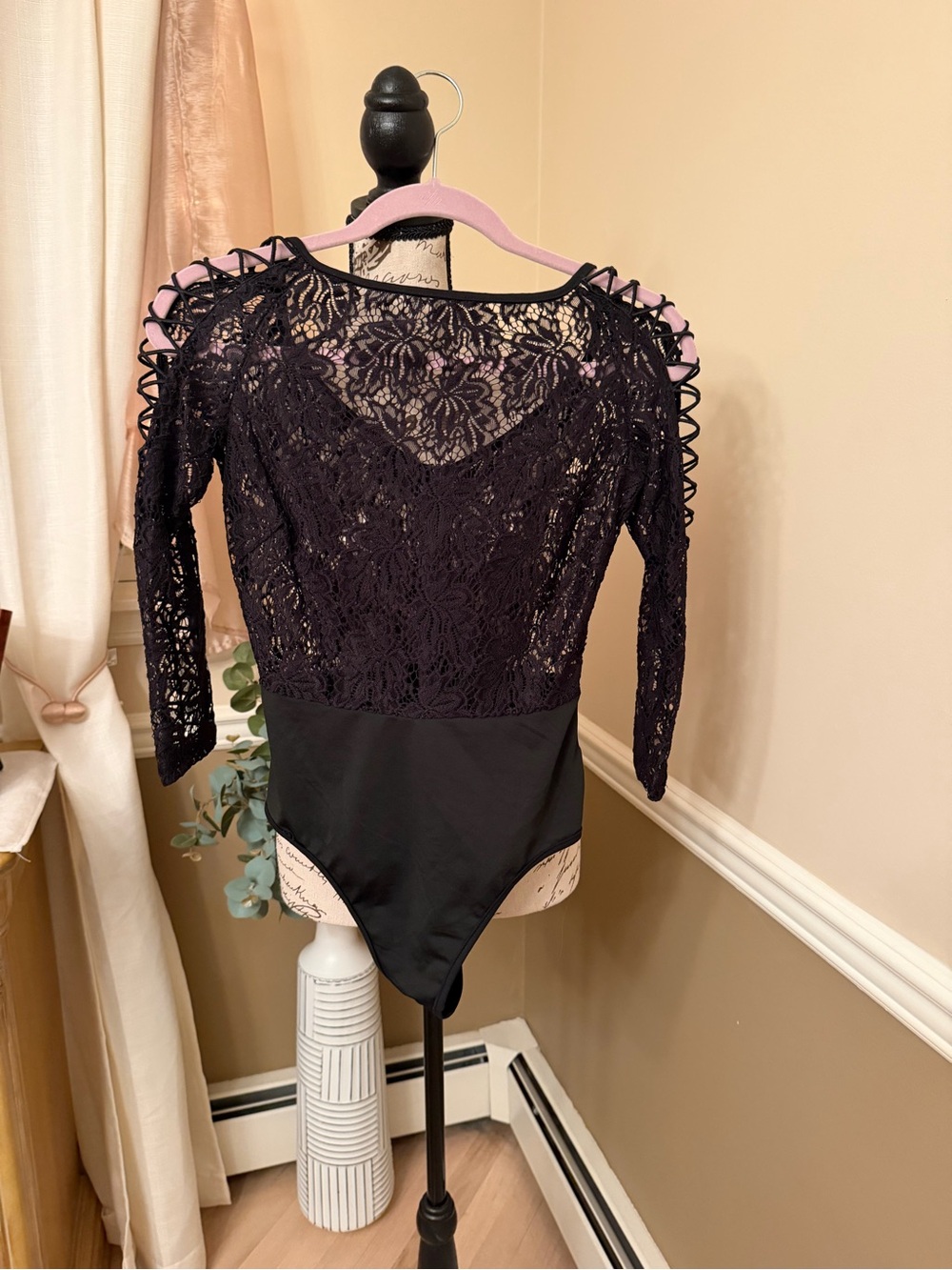Black Lace Bodysuit Small Sheer Long Sleeve Lace Up Sleeve Detail/Small /NWOT